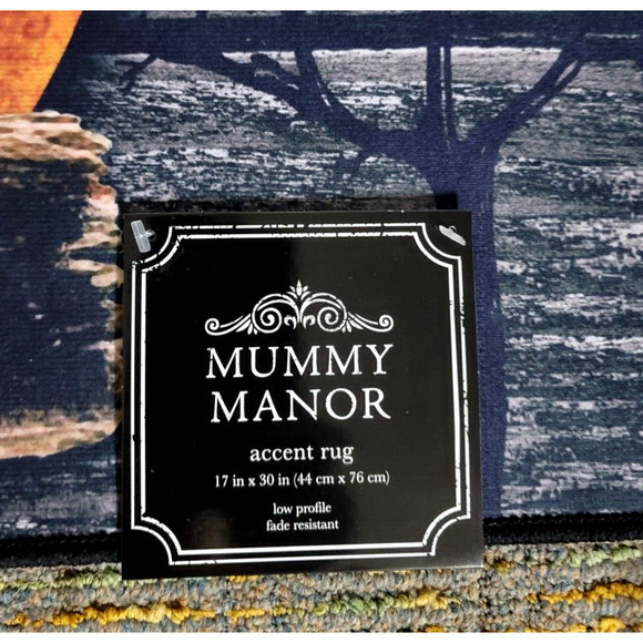 New HALLOWEEN Accent Rug 17" X 30" BEWARE/HAUNTED HOUSE Indoor/Outdoor - Picture 2 of 2